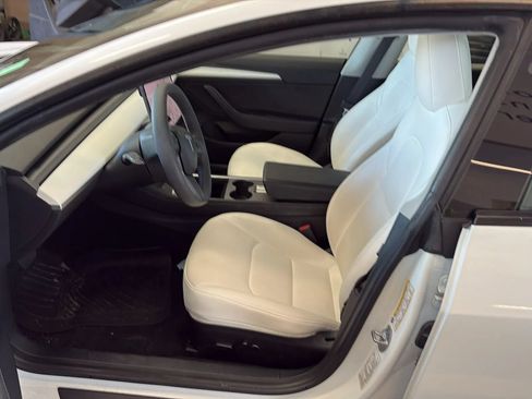 Used 2021 Tesla Model 3 Standard Range Plus RWD image 4
