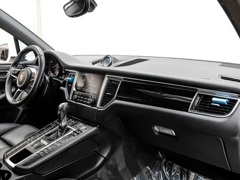 Used 2017 Porsche Macan S image 11