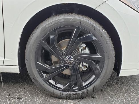 New 2026 Volkswagen Jetta SE image 12