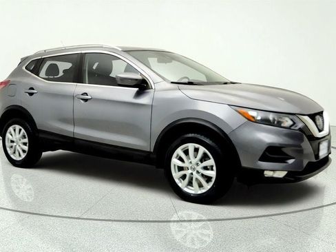 Used 2020 Nissan Rogue Sport SV w/ All-Weather Package AWD/4WD image 3