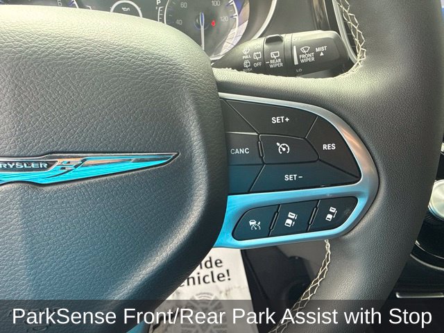 Used 2026 Chrysler Pacifica Select FWD image 14