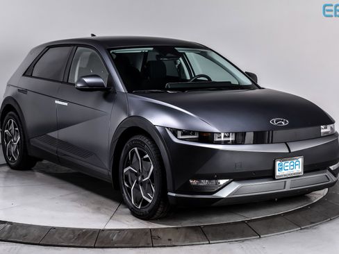 Used 2024 Hyundai Ioniq 5 SEL image 1