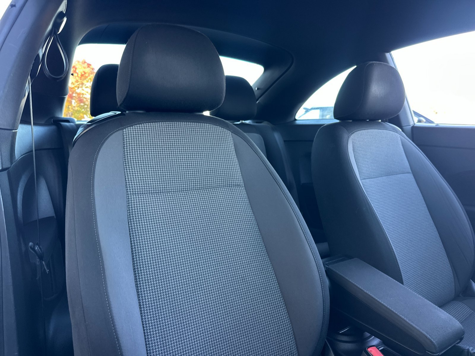 Used 2019 Volkswagen Beetle 2.0T S FWD image 14