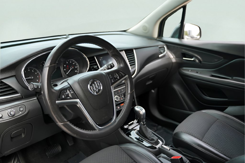 Used 2019 Buick Encore Sport Touring FWD image 7