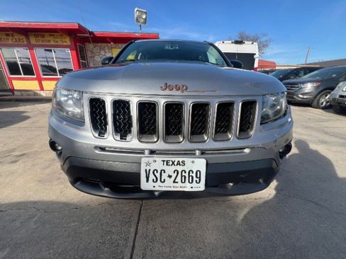 Used 2016 Jeep Compass 75th Anniversary w/ Power Value Group image 2