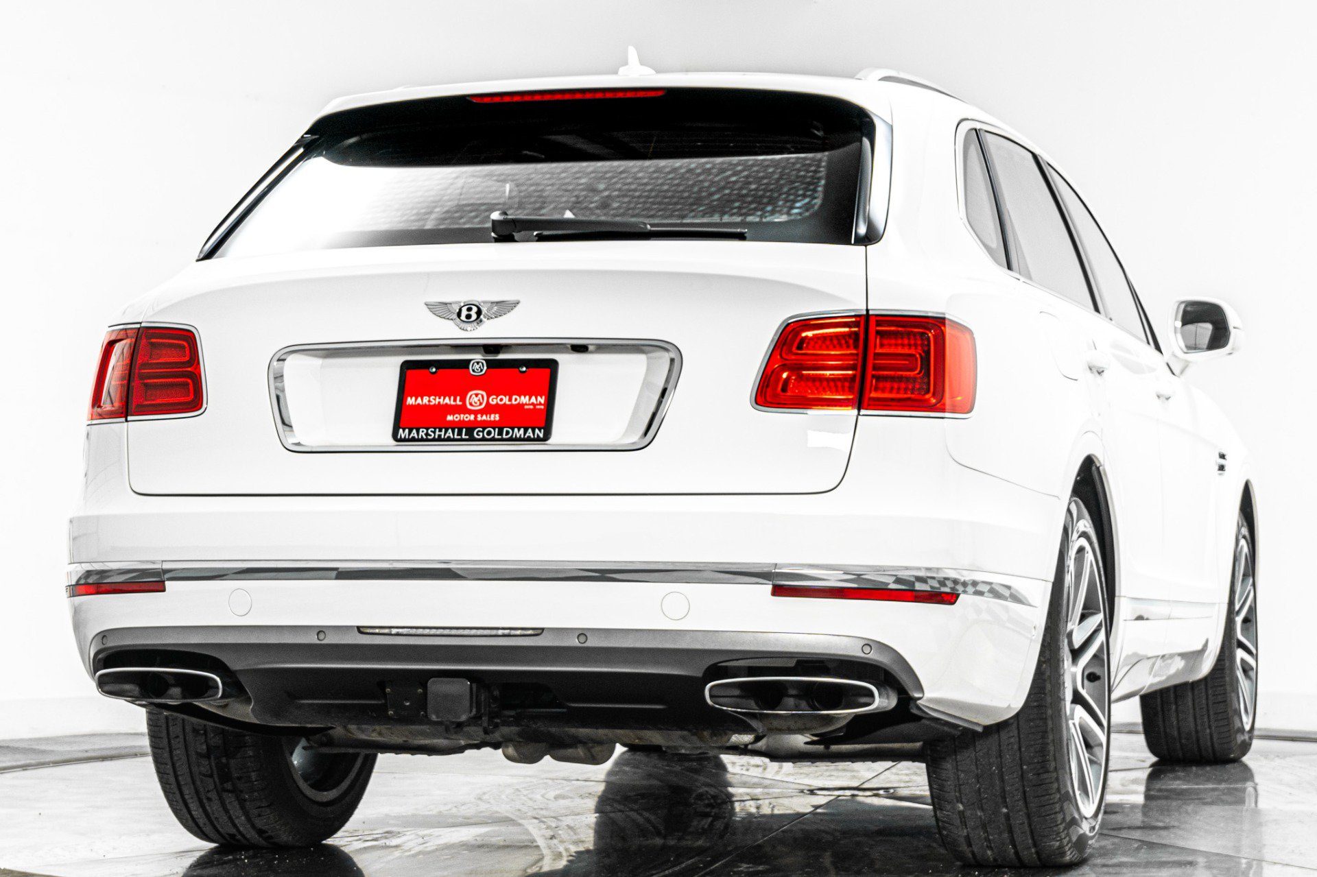 Used 2018 Bentley Bentayga Activity AWD/4WD image 9