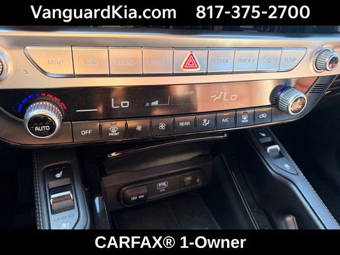 Used 2024 Kia Telluride EX w/ EX Captain's Chair Package FWD image 23