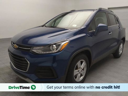 Used 2020 Chevrolet Trax LT w/ LT Convenience Package FWD image 1