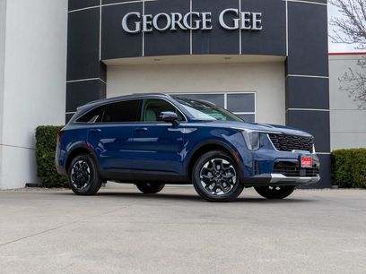 New 2025 Kia Sorento S w/ Panoramic Sunroof Package