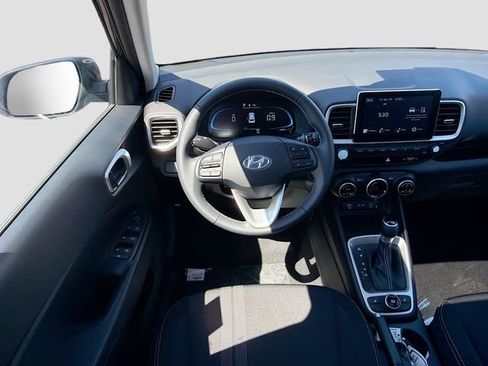 New 2026 Hyundai Venue FWD image 21