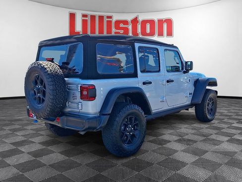 Used 2024 Jeep Wrangler Unlimited AWD/4WD image 4