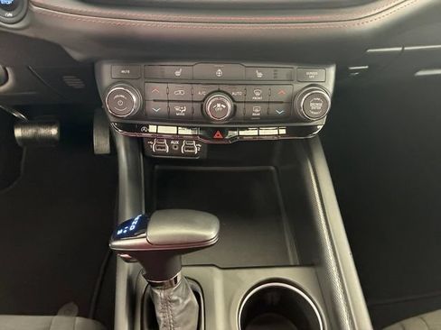 Used 2025 Dodge Durango GT AWD/4WD image 21