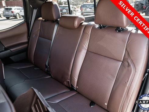 Certified 2018 Toyota Tacoma Limited image 30