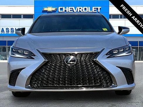 Used 2024 Lexus ES 350 F Sport w/ Accessory Package (Z2) image 2