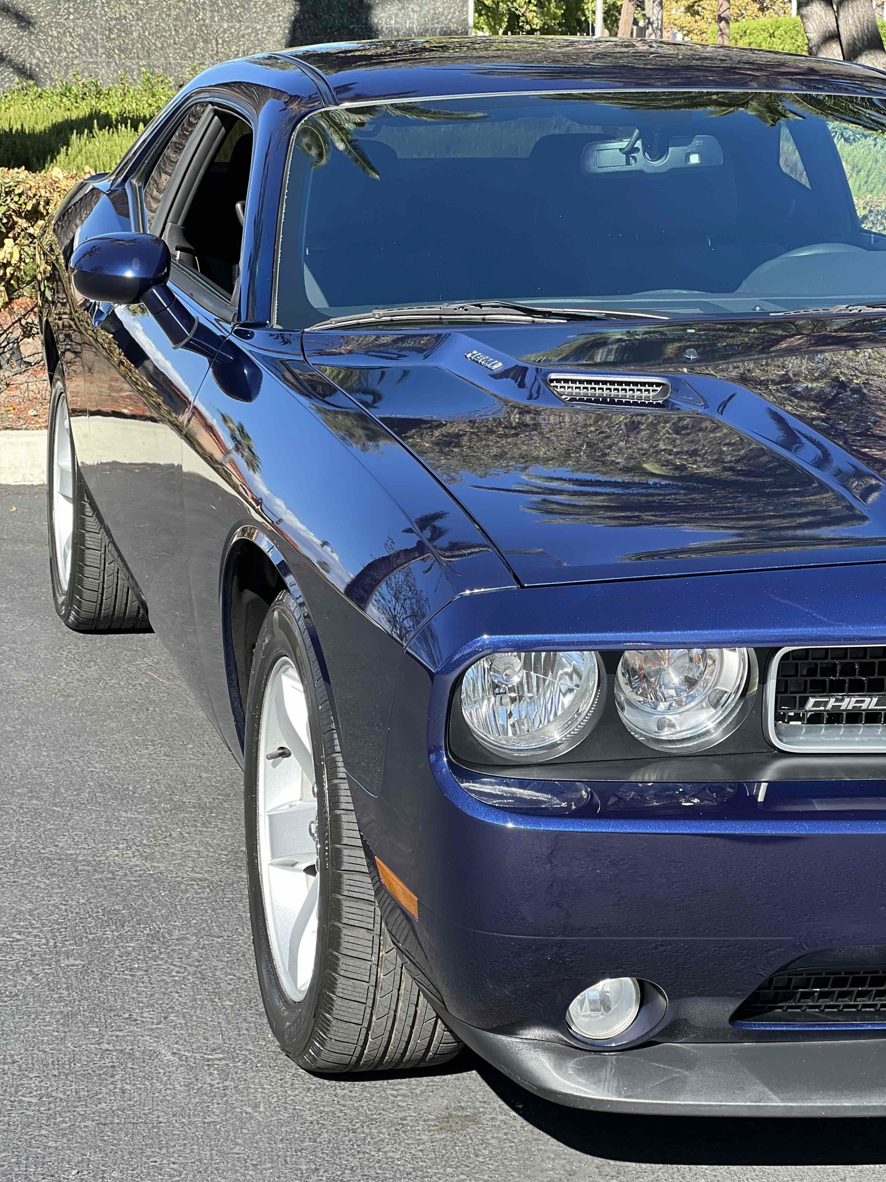Used 2014 Dodge Challenger R/T RWD image 27