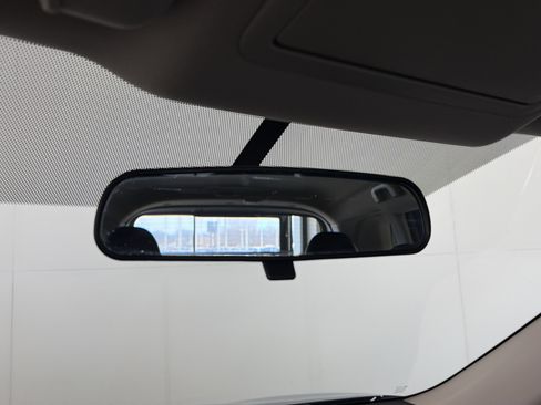 Used 2018 Nissan Rogue S image 28