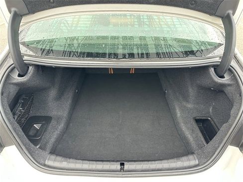 Used 2022 BMW 530i w/ Convenience Package image 30