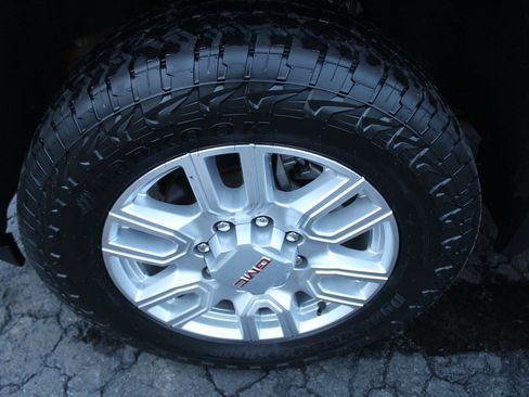 Used 2024 GMC Sierra 2500 SLT w/ SLT Convenience Package image 27