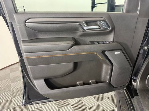 Used 2024 GMC Sierra 2500 AT4 w/ AT4 Premium Plus Package AWD/4WD image 18
