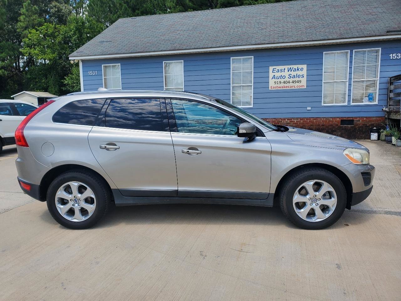 Used 2013 Volvo XC60 3.2 FWD image 4