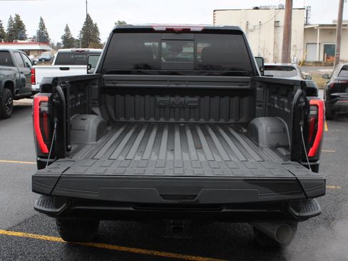 Used 2025 GMC Sierra 2500 AT4 w/ AT4 Premium Plus Package AWD/4WD image 7