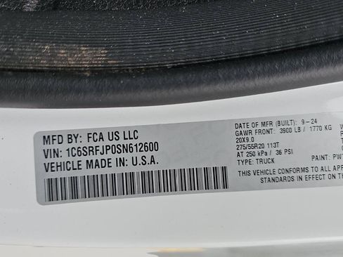 Used 2025 RAM 1500 Laramie AWD/4WD image 15