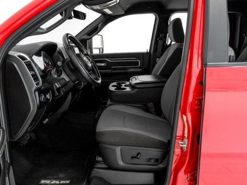 Used 2024 RAM 2500 Big Horn w/ Bed Utility Group image 33