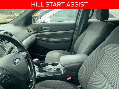 Used 2019 Ford Explorer XLT AWD/4WD image 6