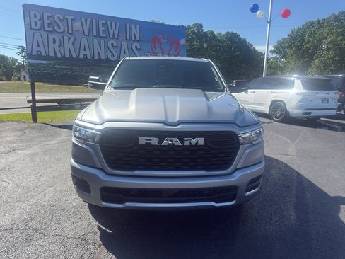 Used 2025 RAM 1500 Big Horn AWD/4WD image 2