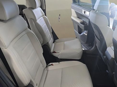 New 2026 Hyundai Santa Fe Calligraphy AWD/4WD image 18