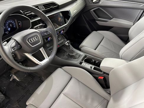 Used 2025 Audi Q3 2.0T Premium w/ Convenience Package AWD/4WD image 9