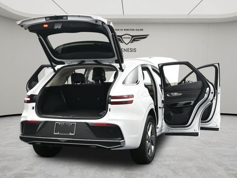 New 2026 Genesis GV70 2.5T AWD/4WD image 19