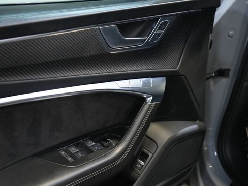 Used 2021 Audi RS 6 AVANT WAGON 4D image 25