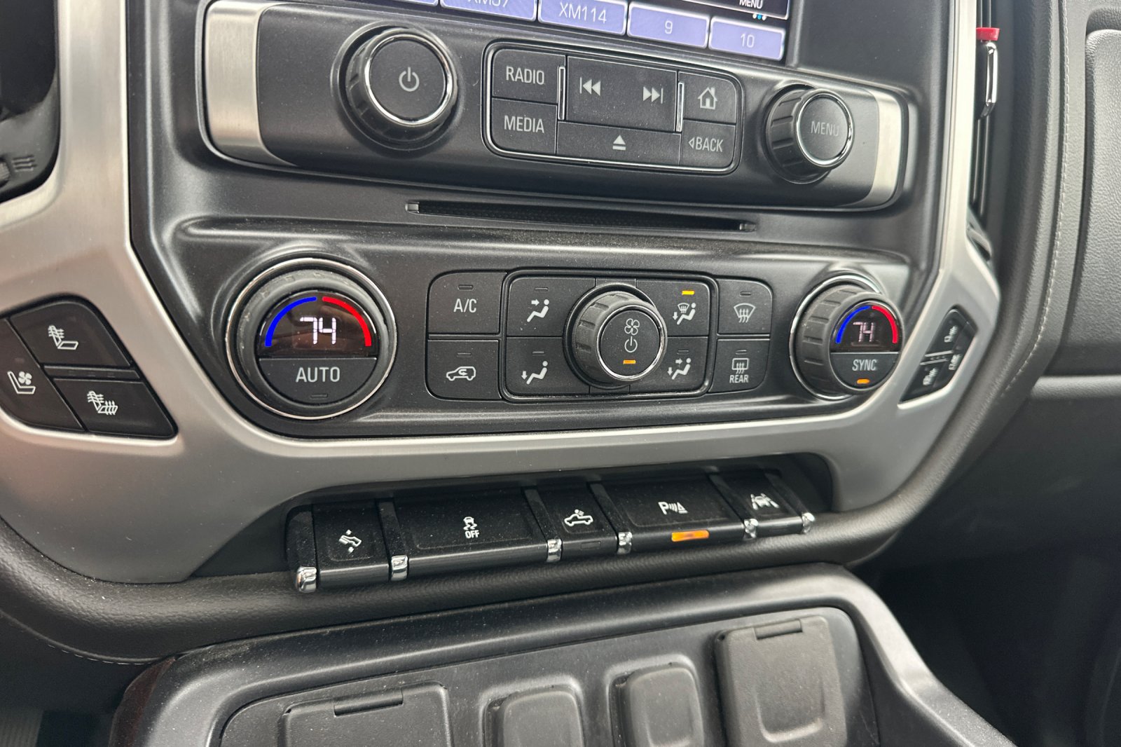 Used 2018 GMC Sierra 1500 SLT AWD/4WD image 27