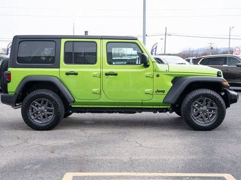 Used 2025 Jeep Wrangler Unlimited Sport image 6