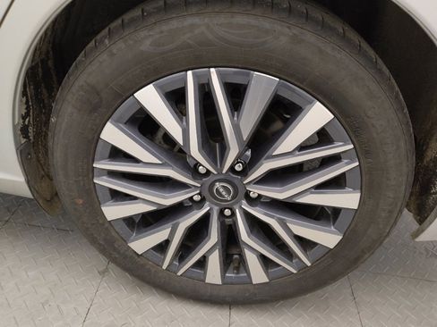 Used 2024 Nissan Altima 2.5 SV image 31