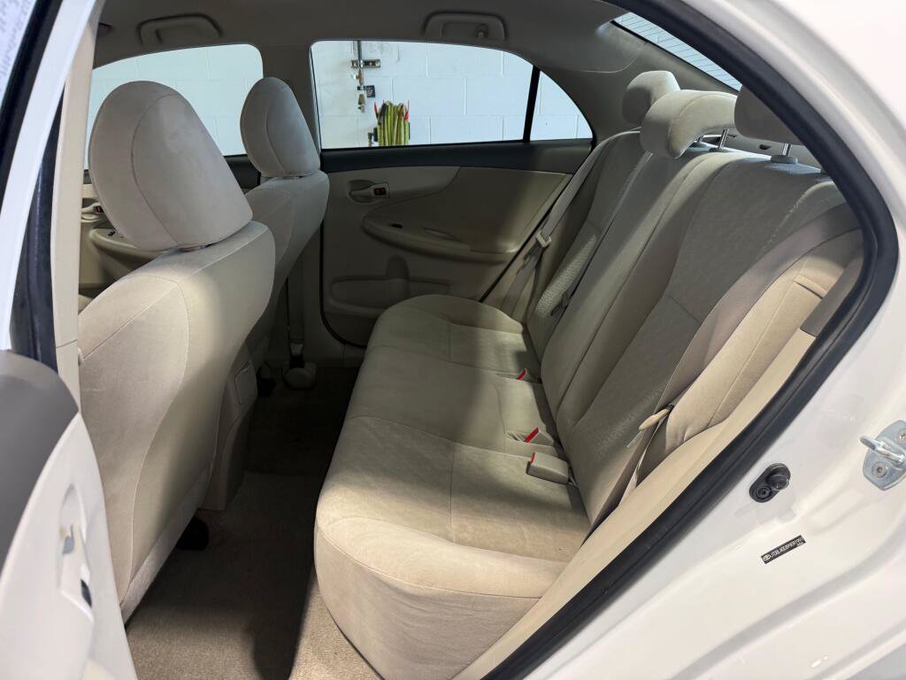 Used 2009 Toyota Corolla LE FWD image 17