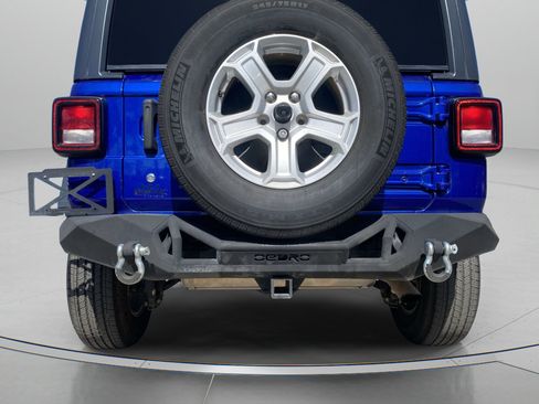 Used 2019 Jeep Wrangler Sport AWD/4WD image 4