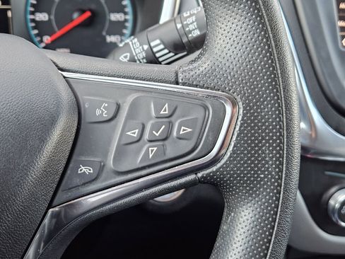 Used 2021 Chevrolet Equinox LS w/ LS Convenience Package image 24