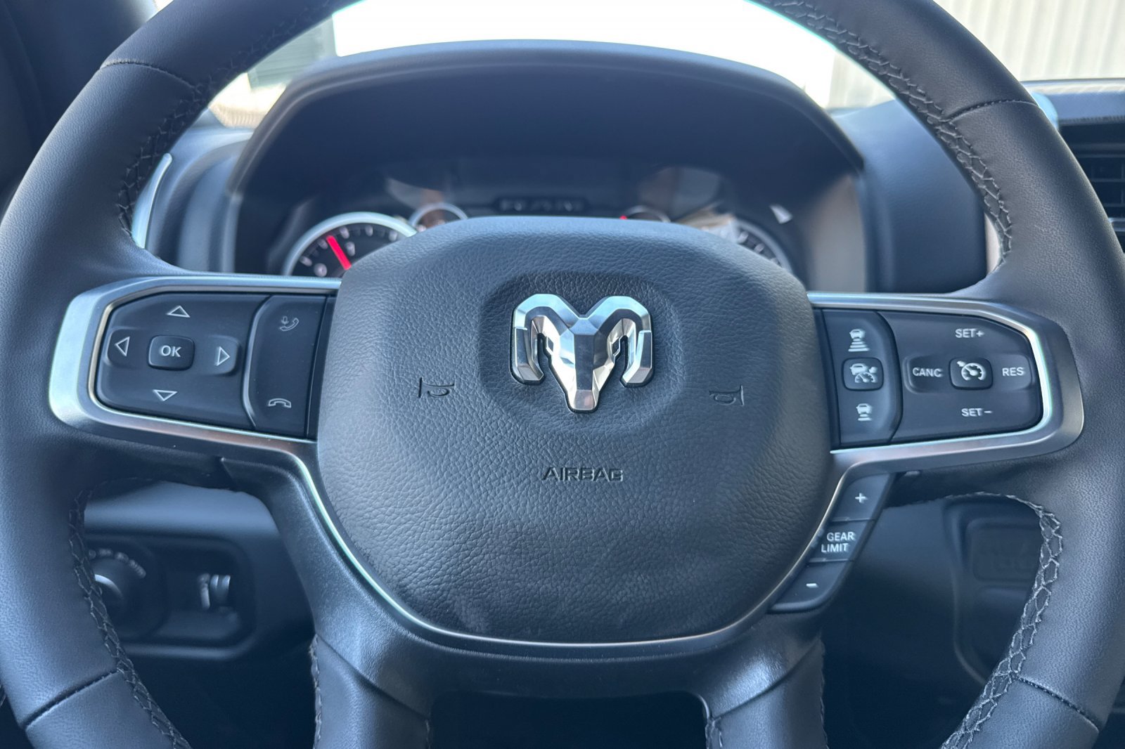 New 2027 RAM 3500 Big Horn AWD/4WD image 19