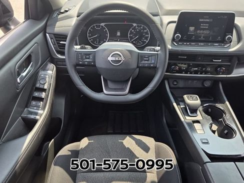 Used 2026 Nissan Rogue SV FWD image 14