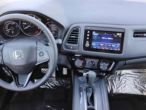 Used 2021 Honda HR-V Sport image 14