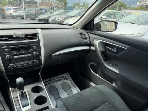 Used 2015 Nissan Altima 2.5 S w/ Power Driver Seat Package FWD image 12