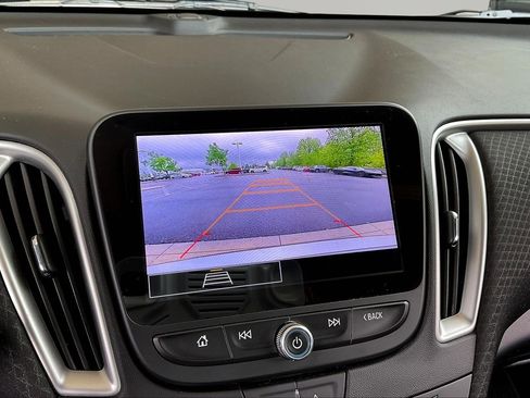 Used 2023 Chevrolet Malibu LT FWD image 14