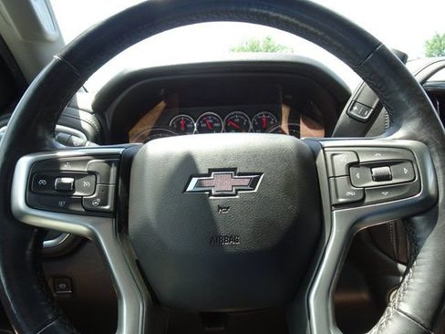 Used 2021 Chevrolet Silverado 1500 LT Trail Boss w/ Bed Protection Package AWD/4WD image 21