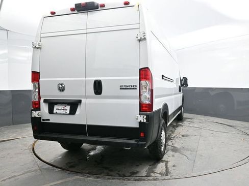 Used 2024 RAM ProMaster 2500 w/ Convenience Group image 6