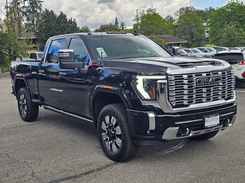 New 2026 GMC Sierra 3500 Denali w/ Denali Reserve Package AWD/4WD image 7