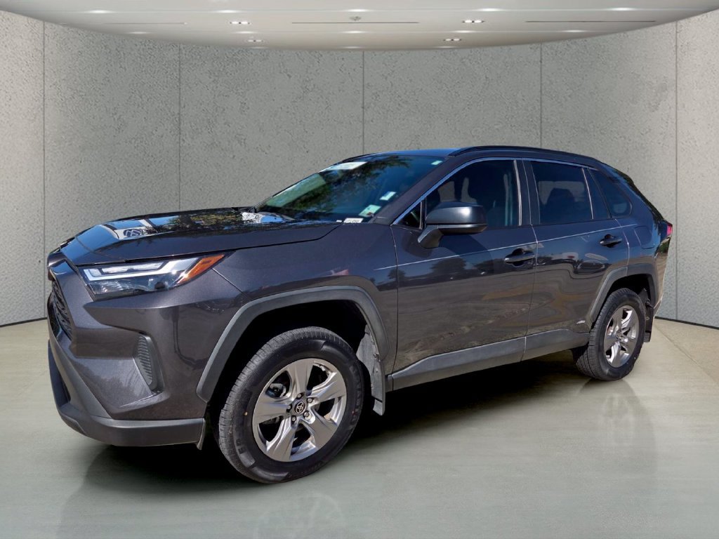 Used 2024 Toyota RAV4 LE AWD/4WD image 9