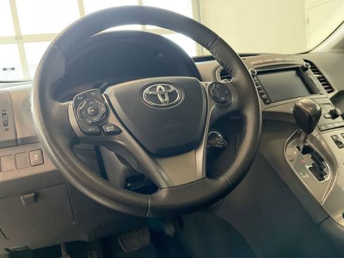 Used 2013 Toyota Venza Limited image 14