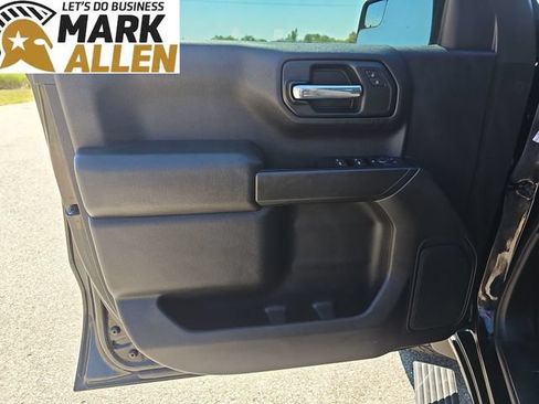 Used 2020 Chevrolet Silverado 1500 Custom w/ Custom Value Package AWD/4WD image 21